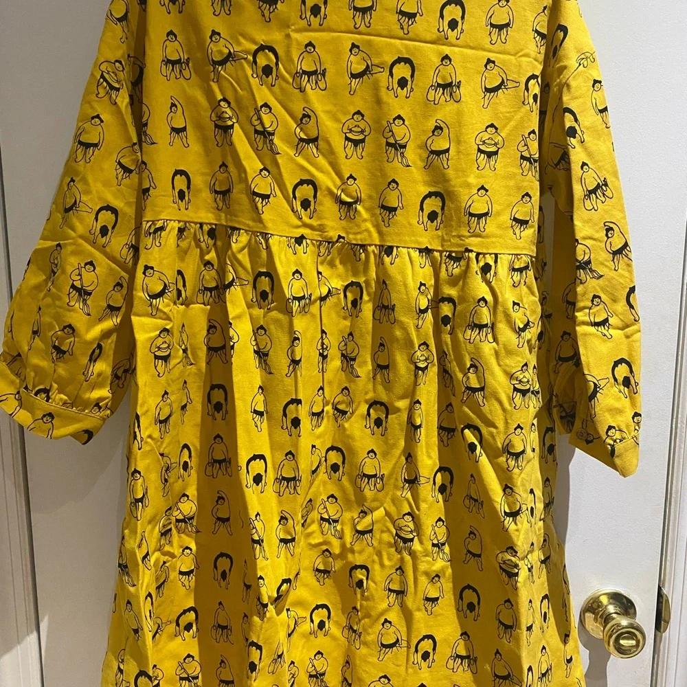 🏯 Sumo Graphic Long Sleeved Dress with Pockets ⚠️ - Picture 2 of 6